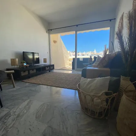 Apartment Puerto Marina Island *