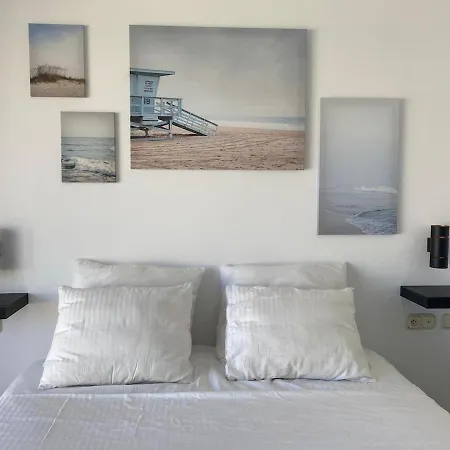 Puerto Marina Island Apartment *